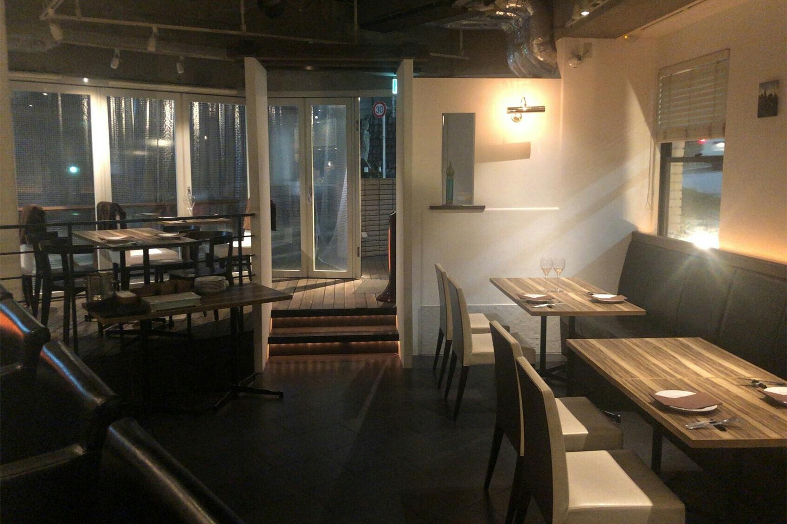 RESTAURANT & BAR FUGA
