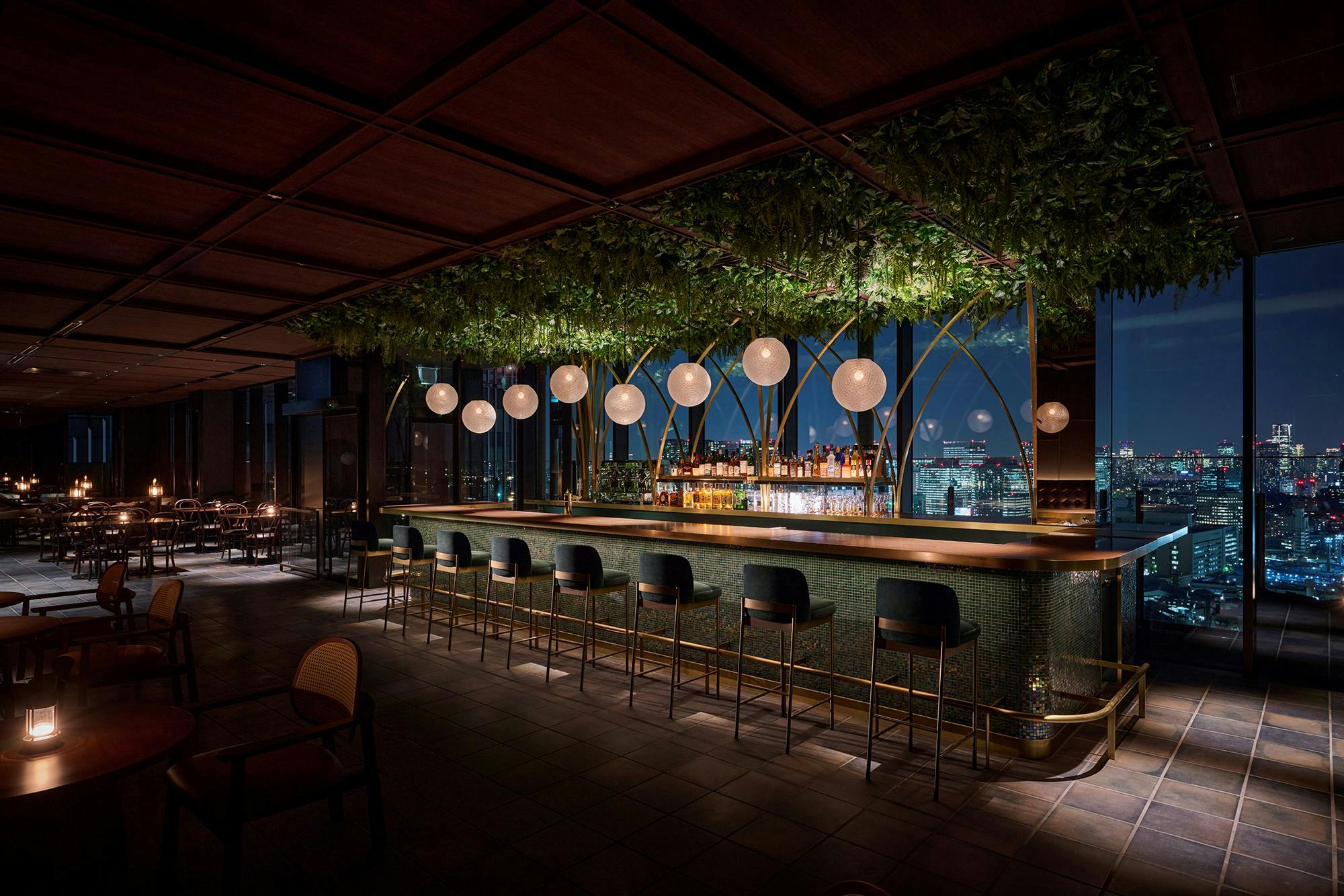 The TRAVELERS HOUSE ROOFTOP BAR�^�z�e�����g���|���^�� ��䒬�g���b�N�X